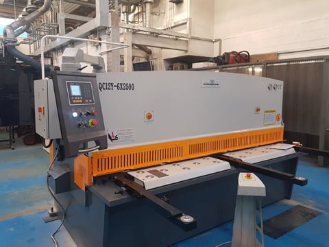 2500mm hydraulic guillotine shear up to 6mm steel - Essex